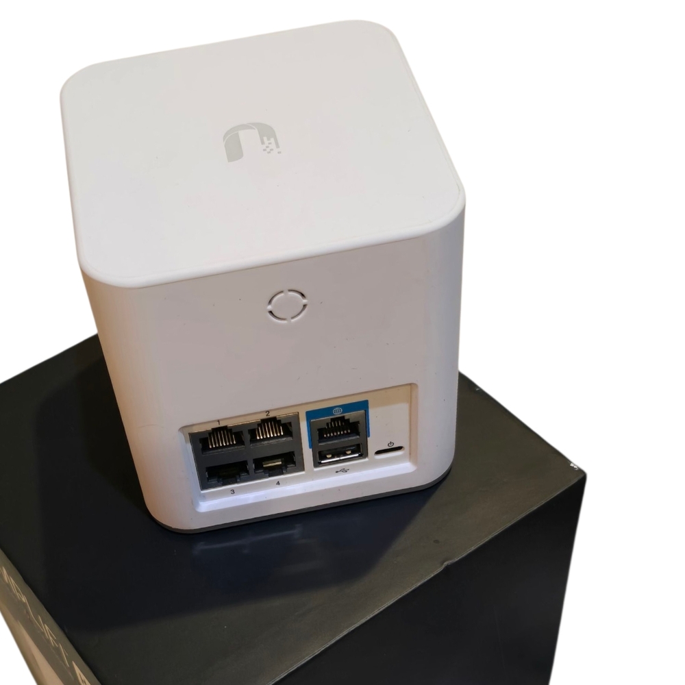 HD White Wireless Router and Mesh Point - Picture 4 of 5